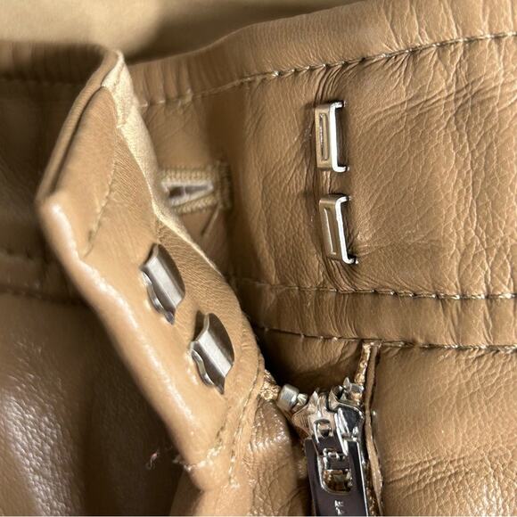 Aritzia Babaton Pleated Vegan Leather Pants Constant Camel Size 10 - Picture 7 of 12